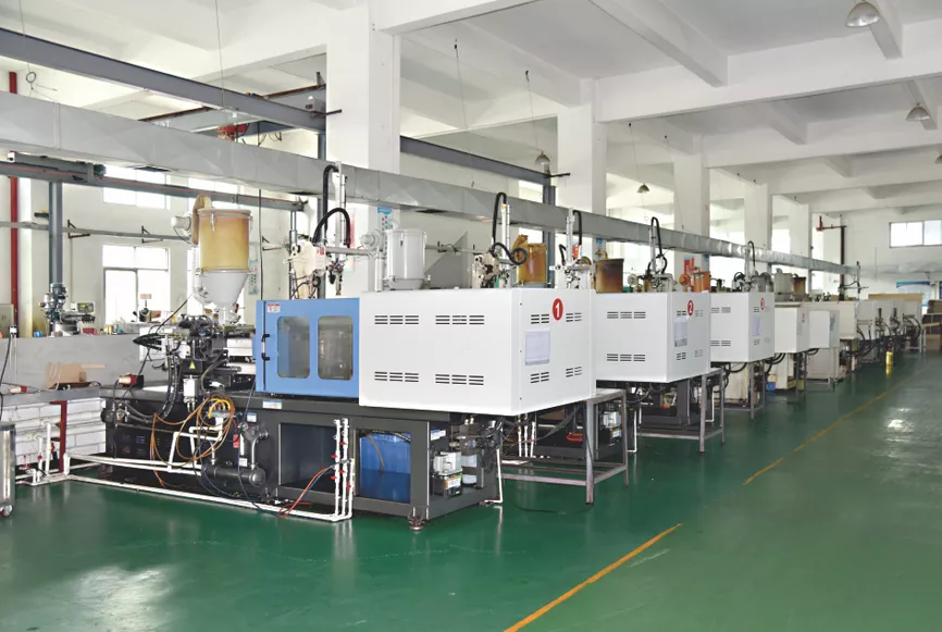 plastic injection molding factory 01